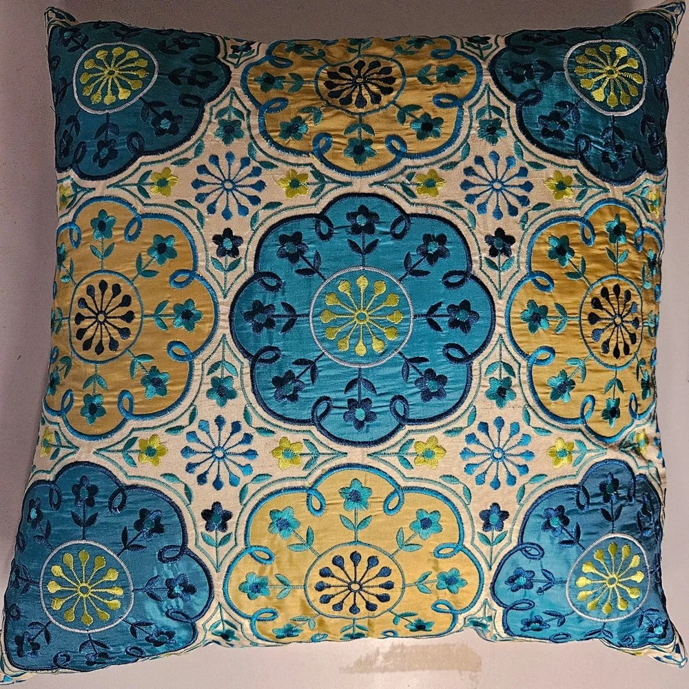 Pier 1 Imports Embroidered Floral Medallion Throw Pillow Turquoise Gold 18x18